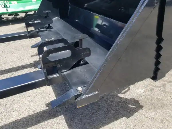 Clamp on Pallet Forks - Image 3