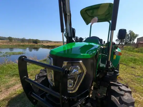 60hp Tractors AK604 - Image 10