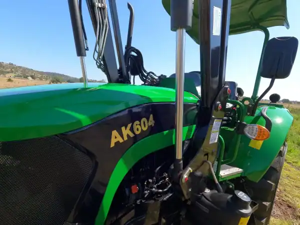 60hp Tractors AK604 - Image 11