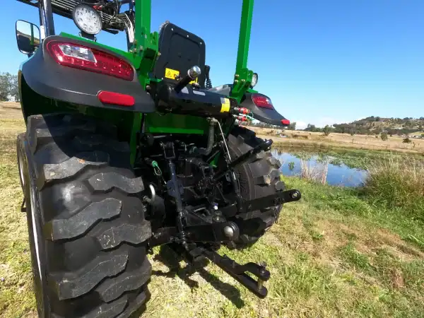60hp Tractors AK604 - Image 9