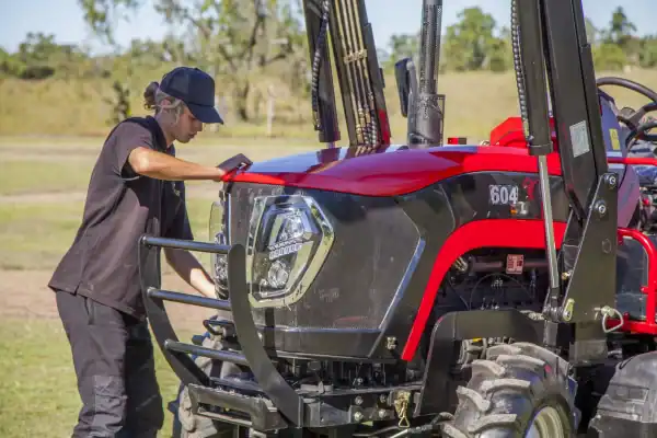 60hp Tractors AK604 - Image 25