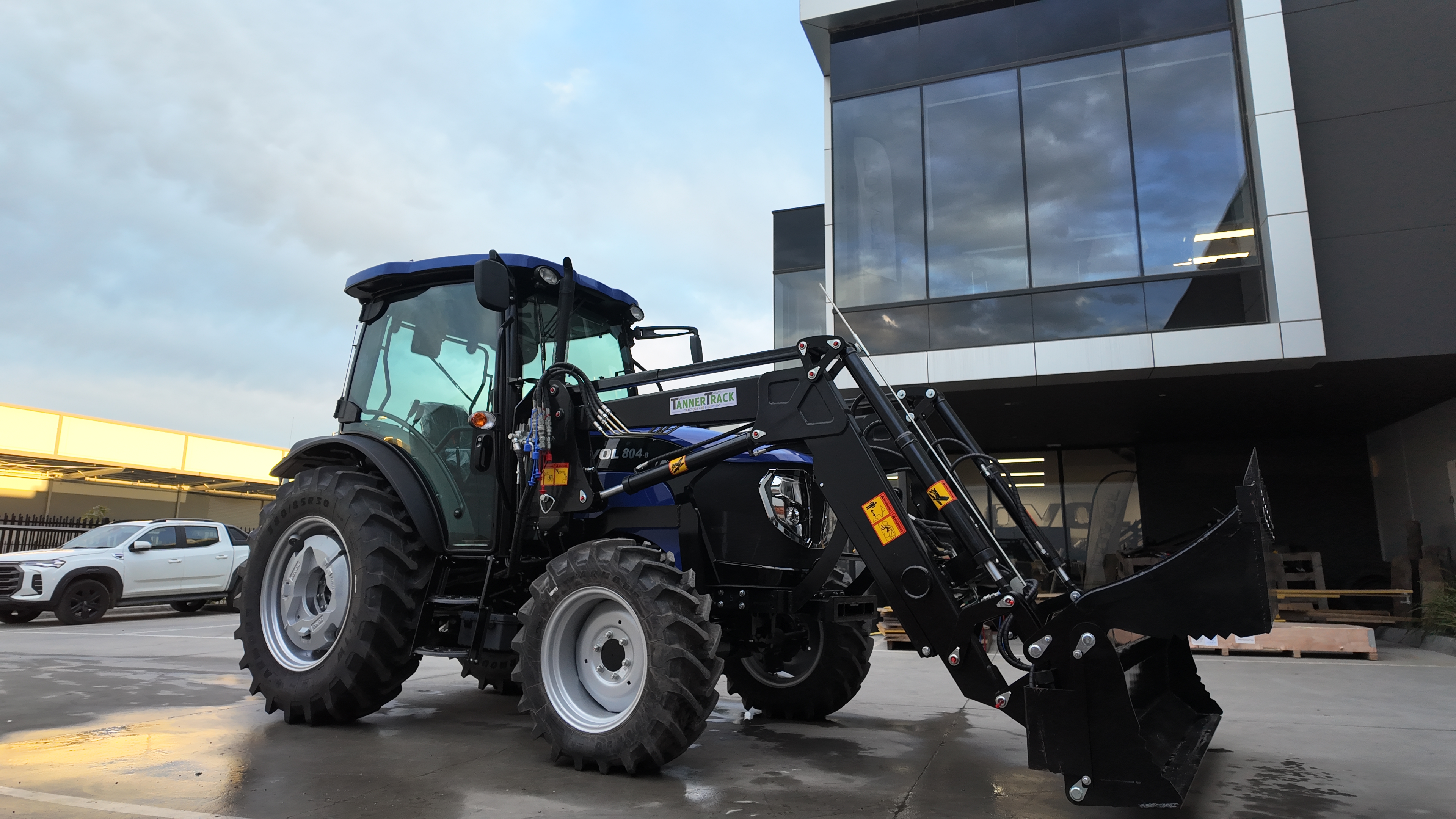 LOVOL M804 75hp Tractor